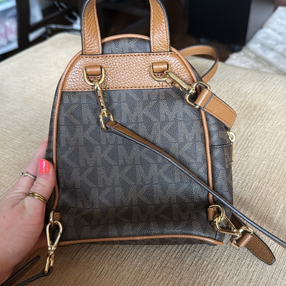 NWOT michael kors mini book bag - Picture 2 of 4